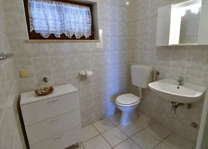 Maja 2 茨里克韦尼察